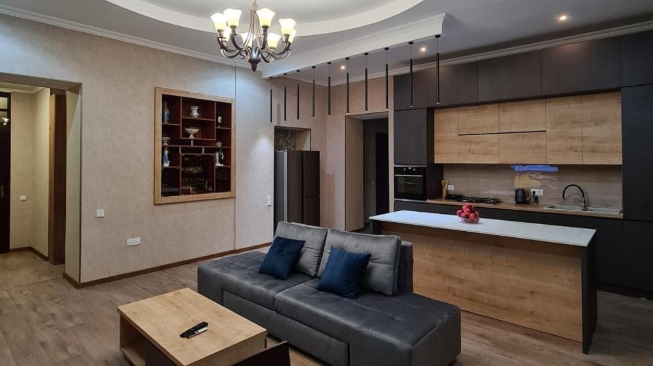 Nino'S Cosy Apartment Кутаиси Экстерьер фото