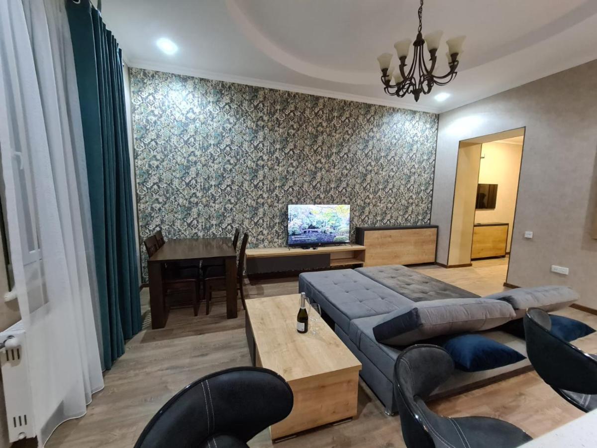 Nino'S Cosy Apartment Кутаиси Экстерьер фото
