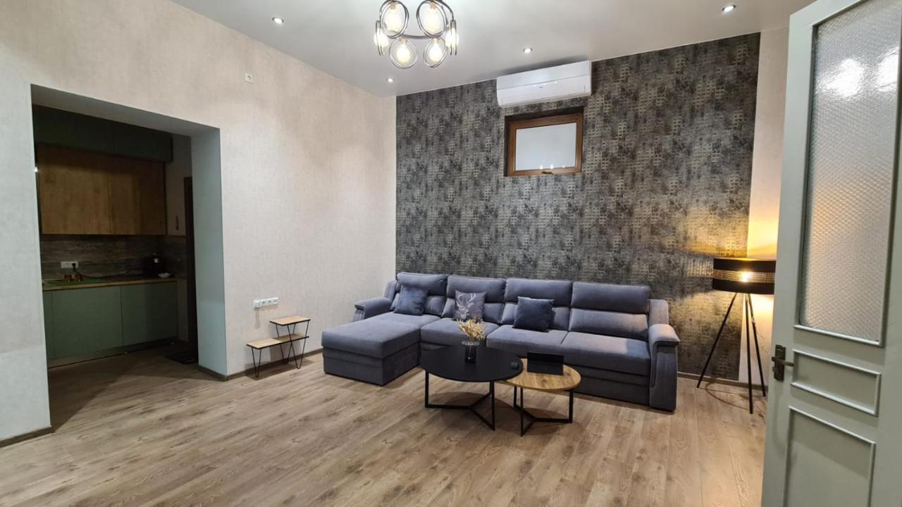 Nino'S Cosy Apartment Кутаиси Номер фото