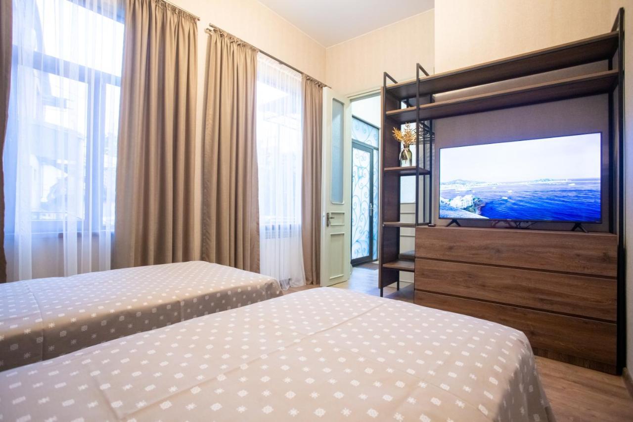 Nino'S Cosy Apartment Кутаиси Экстерьер фото